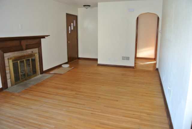 285 E Jefferson St - Photo 2 of 17