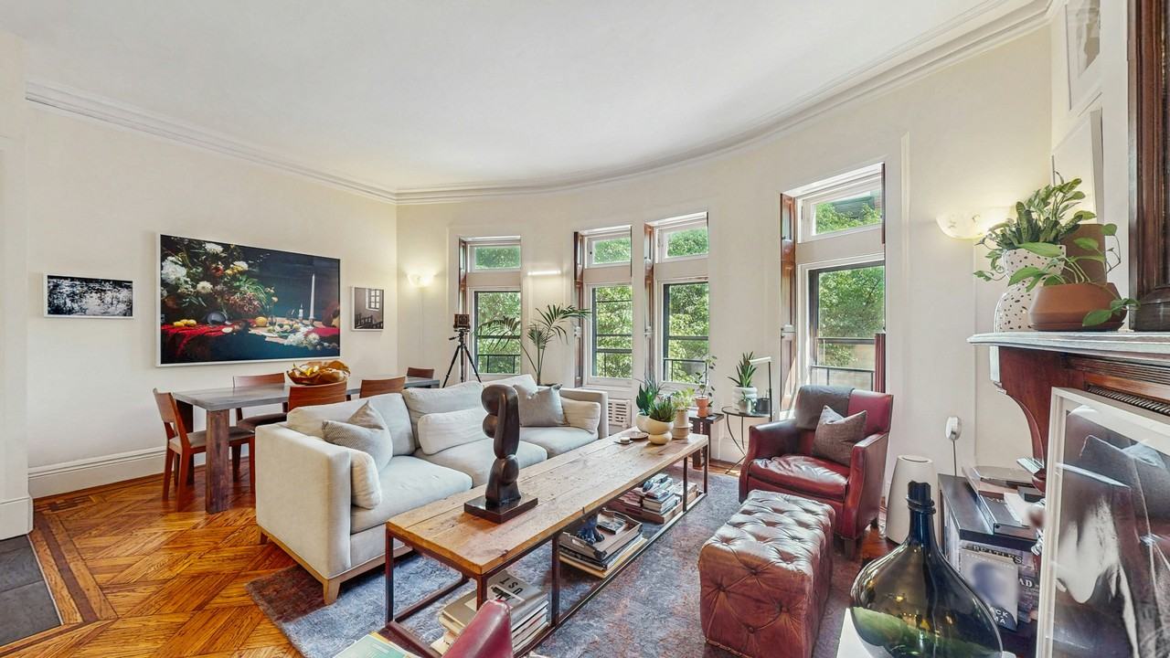 40 Montgomery Pl #2 - Photo 2 of 14