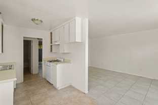 Twin Palms Villas Apartments - Photo 1 of 1