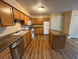 featured image of 886 Wescott Sq