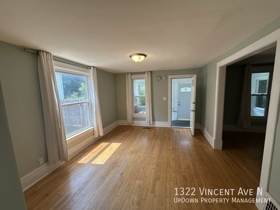 1322 Vincent Ave N - Photo 3 of 19