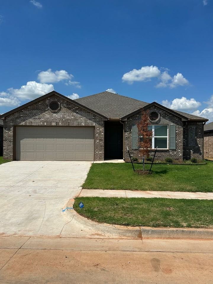 5315 Daxton Dr - Photo 4 of 28