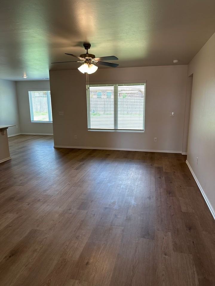 5315 Daxton Dr - Photo 6 of 28