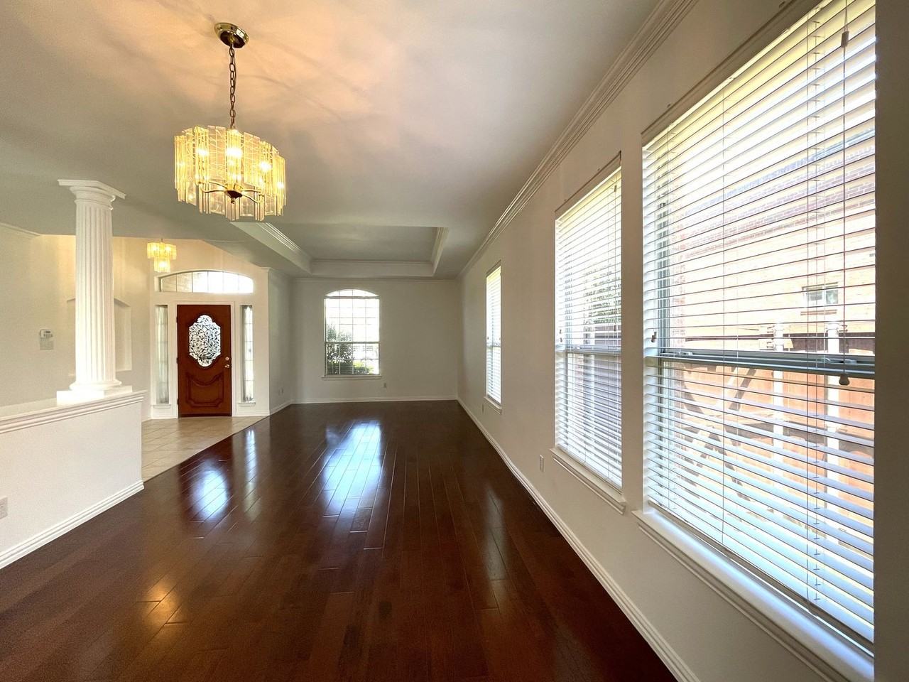 4400 Avebury Dr - Photo 3 of 21