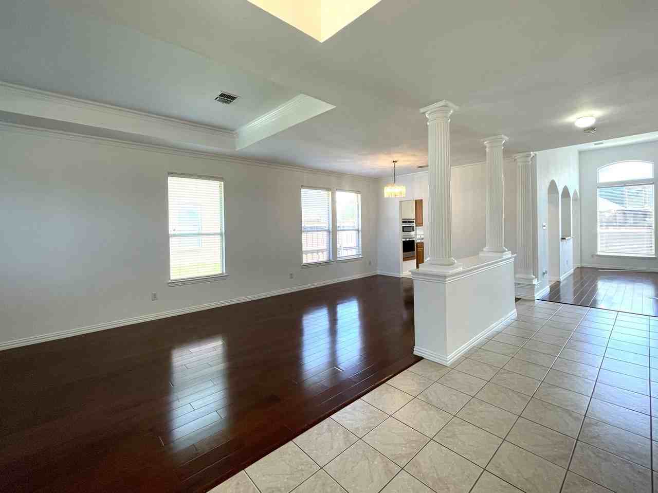 4400 Avebury Dr - Photo 6 of 21