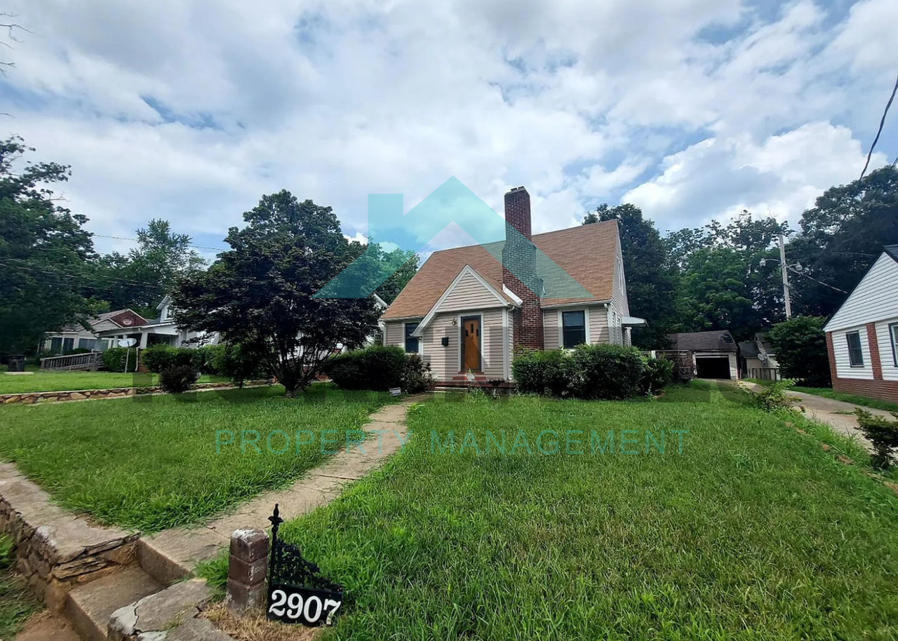 2907 Ne Bon Air Ave - Photo 2 of 38