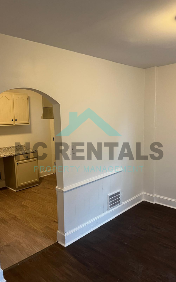 2907 Ne Bon Air Ave - Photo 5 of 38