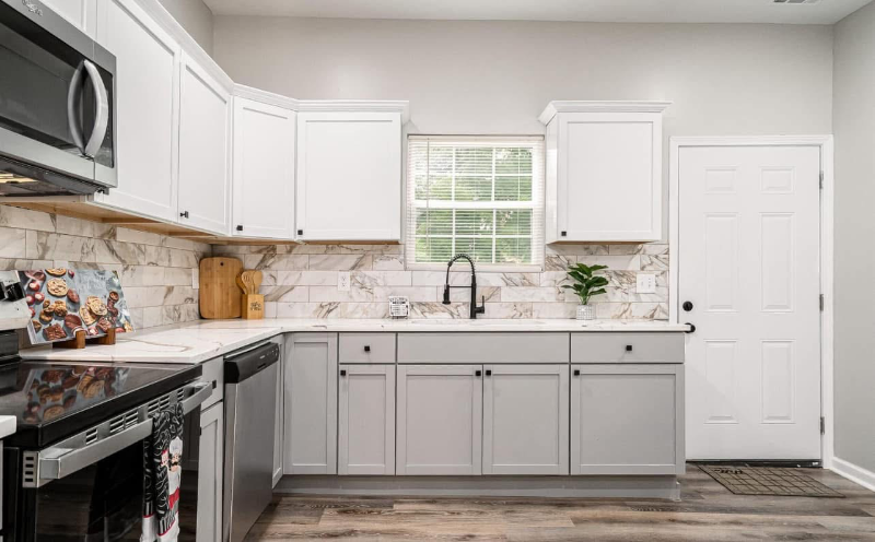 2008 Standard Ave - Photo 2 of 7