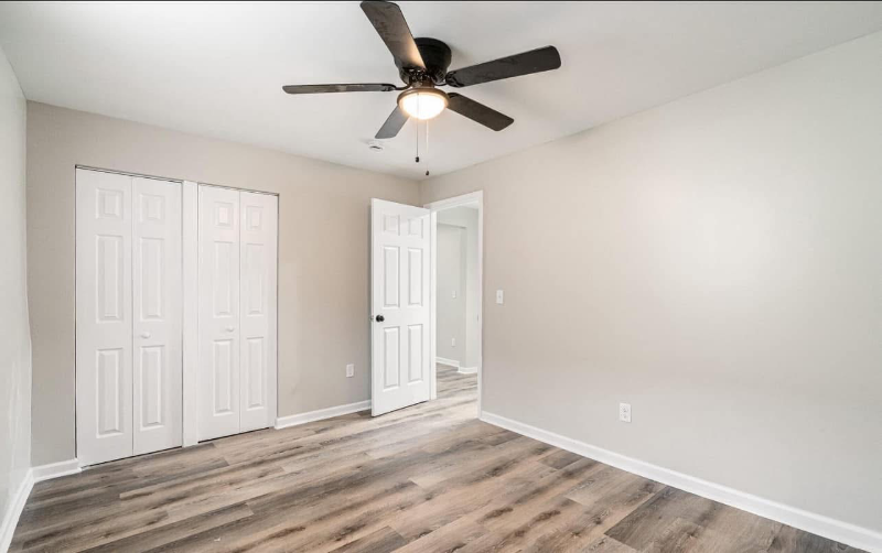 2008 Standard Ave - Photo 5 of 7