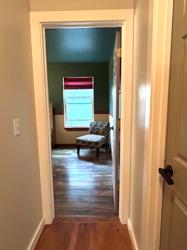 112 W Dooley Ln - Photo 2 of 15