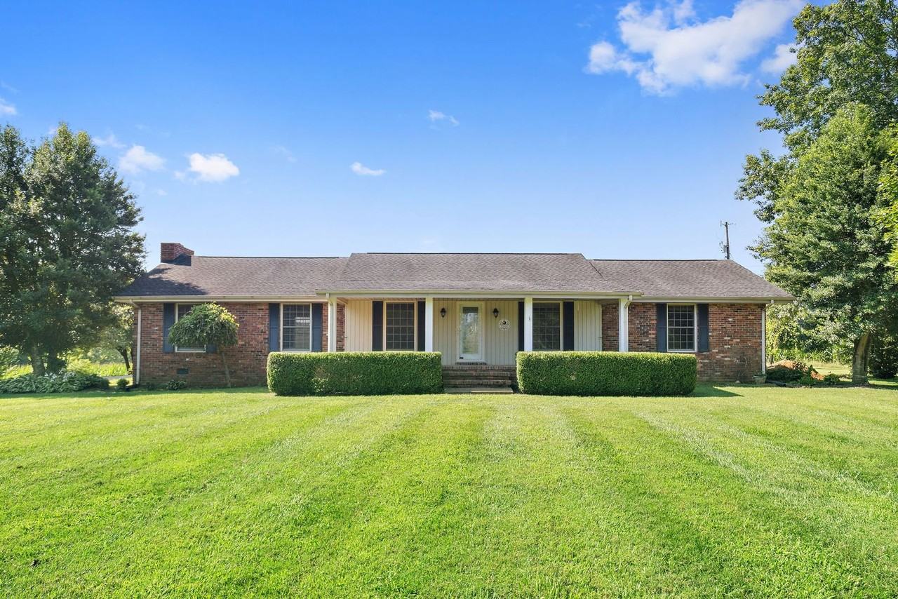 3959 Martins Chapel Rd - Photo 2 of 33