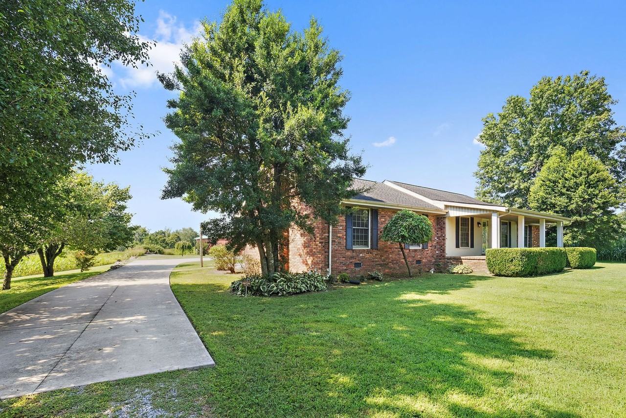 3959 Martins Chapel Rd - Photo 3 of 33