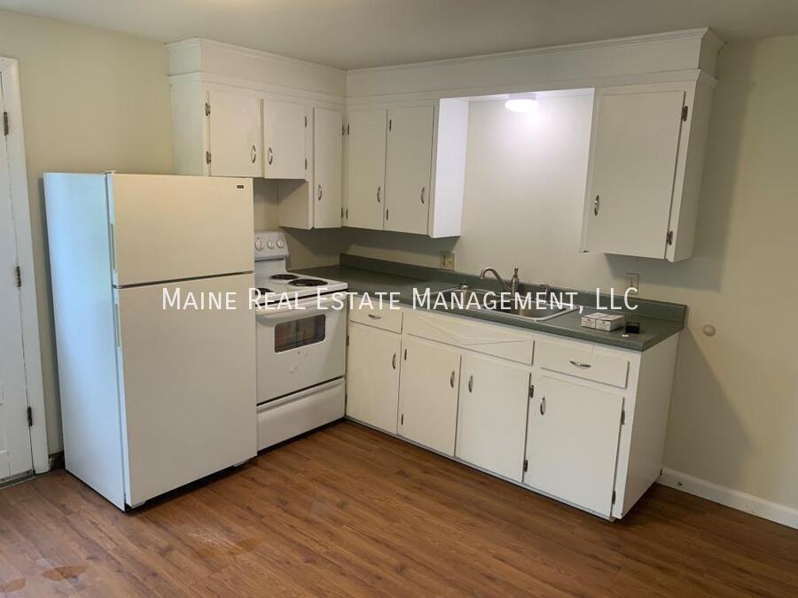 228 Mount Hope Ave - Photo 3 of 14