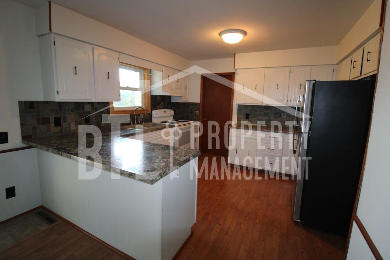 139 Eagle Rock Rd - Photo 2 of 15