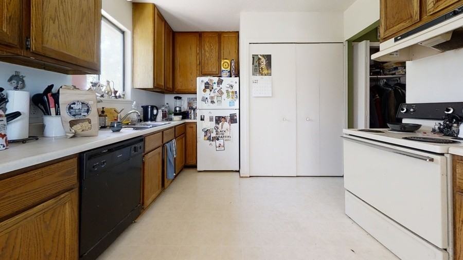 795 N Maple Rd #795 - Photo 2 of 7