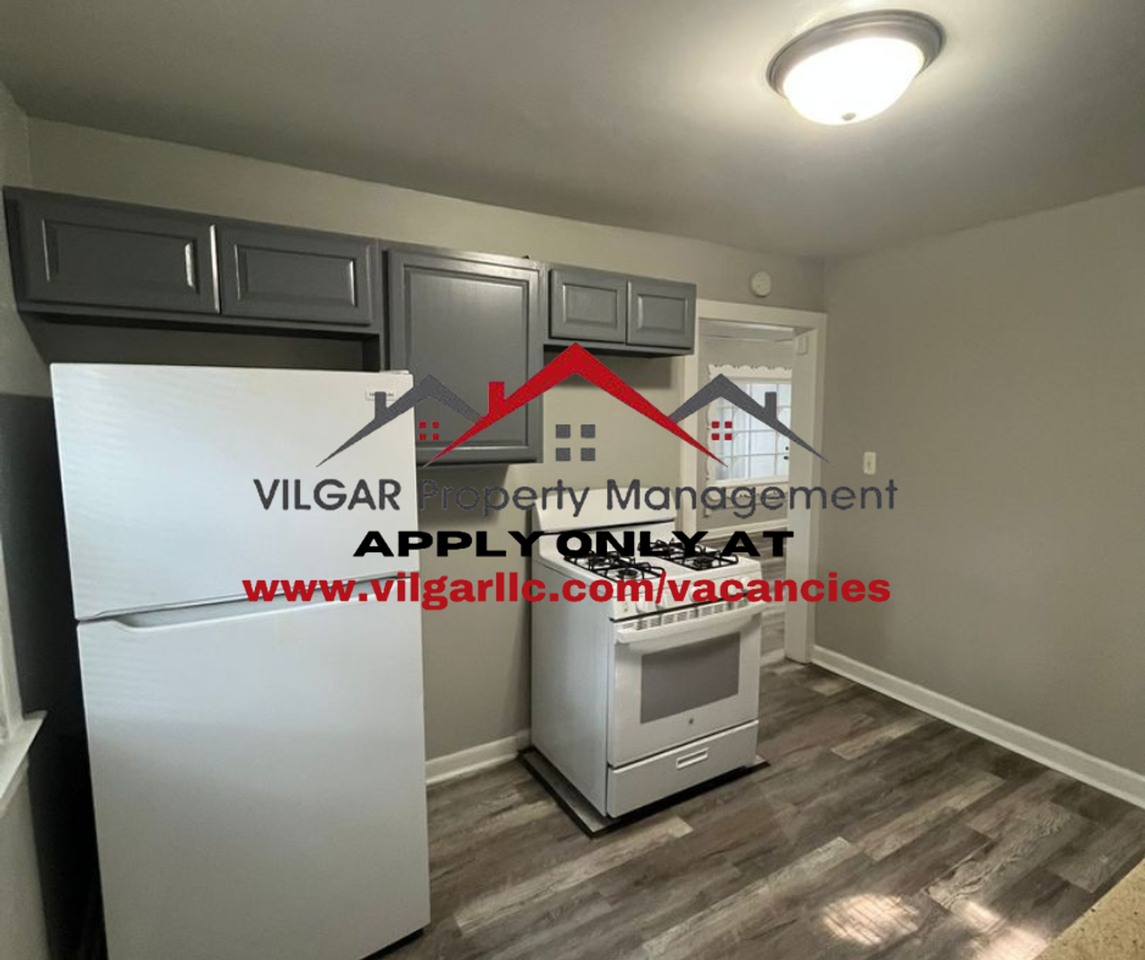 6065 E 6th Pl - Photo 2 of 22