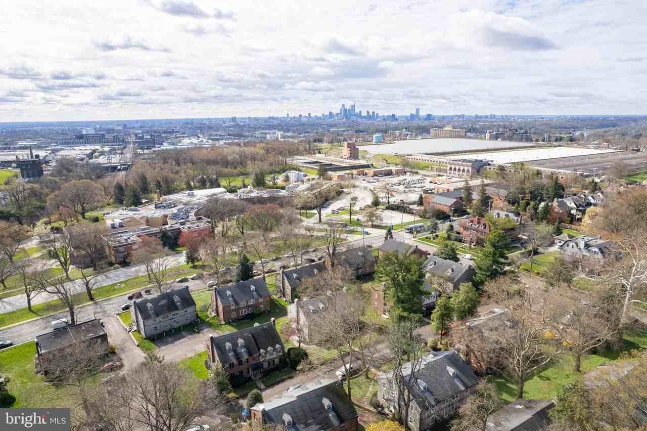 2822 Midvale Ave #B - Photo 2 of 50