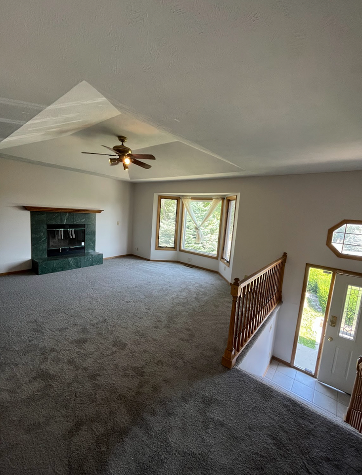 1719 Beaver Lake Blvd - Photo 2 of 16