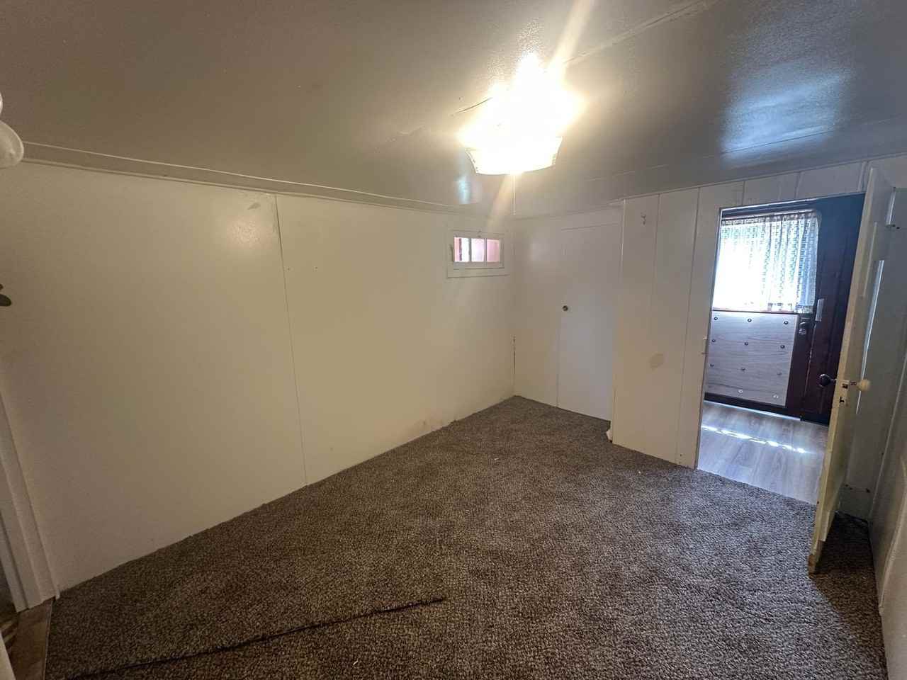 426 Se Byers Ave - Photo 2 of 8