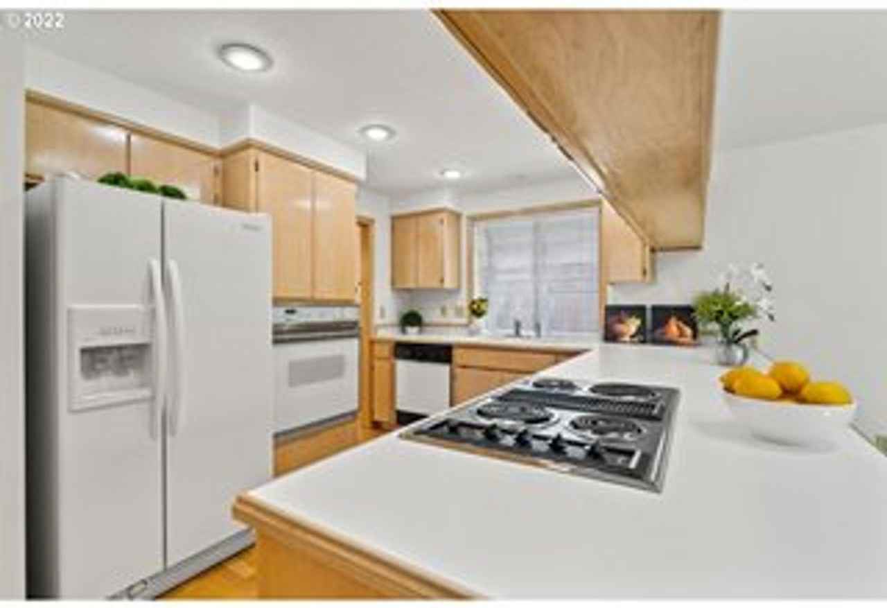 8265 Sw Ashford St - Photo 2 of 23