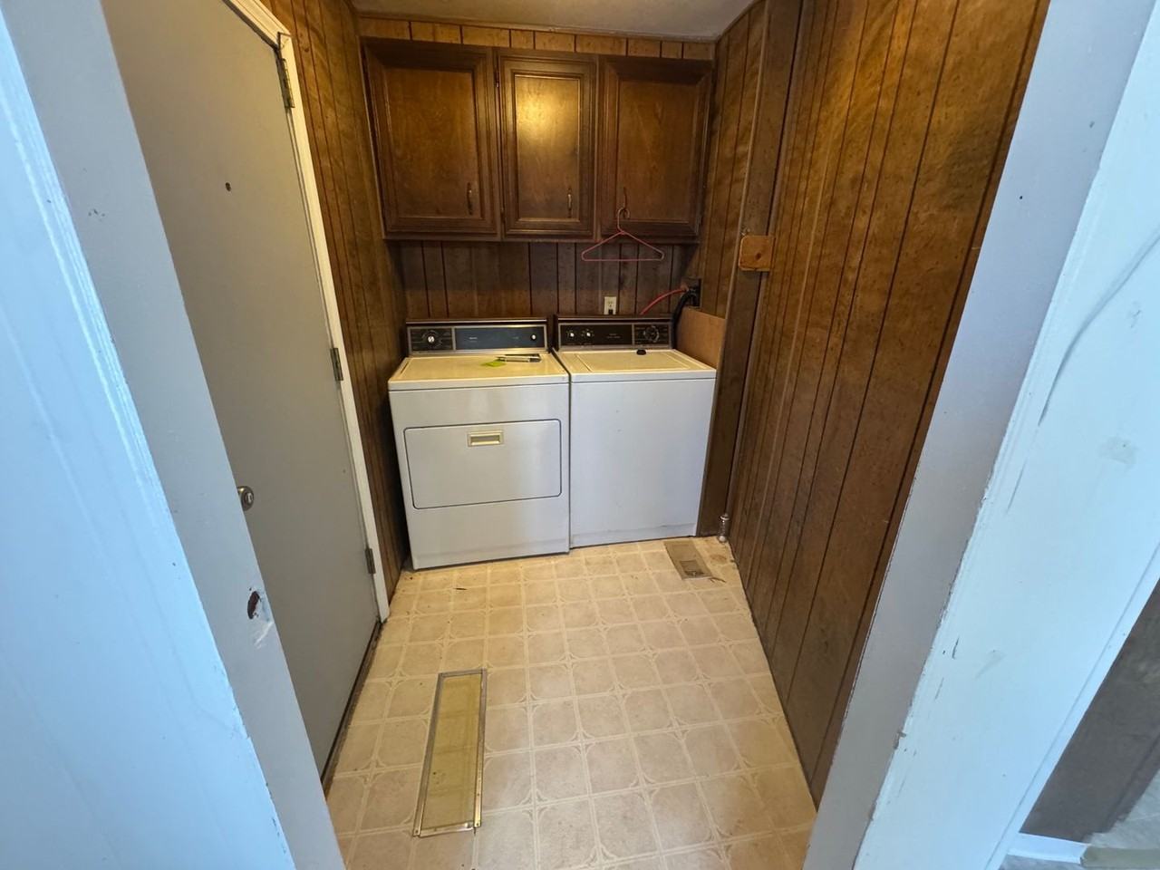 124 Van Buren St - Photo 3 of 6