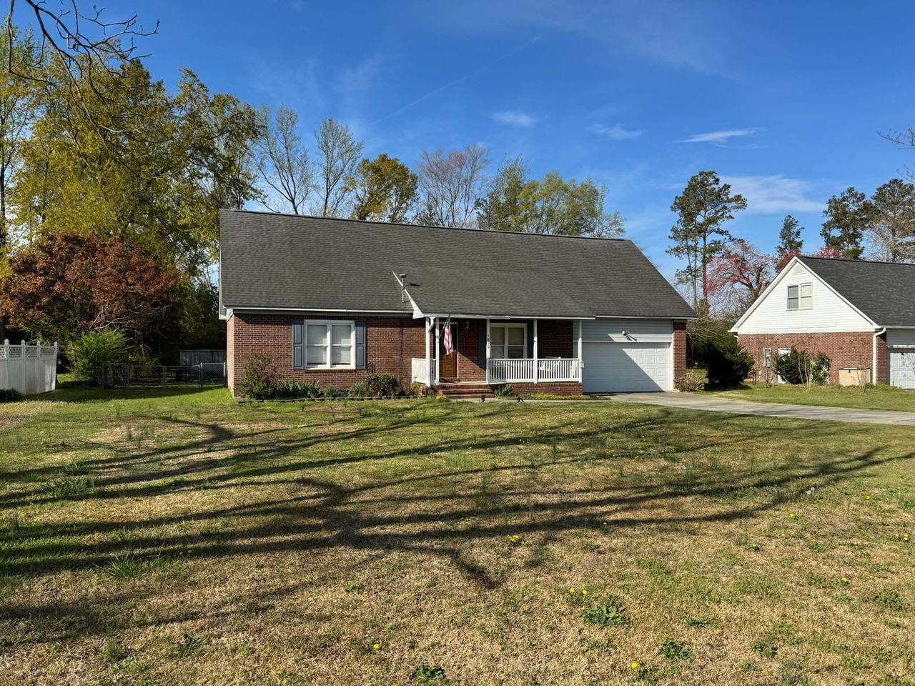5870 Mcdonald Rd - Photo 3 of 41
