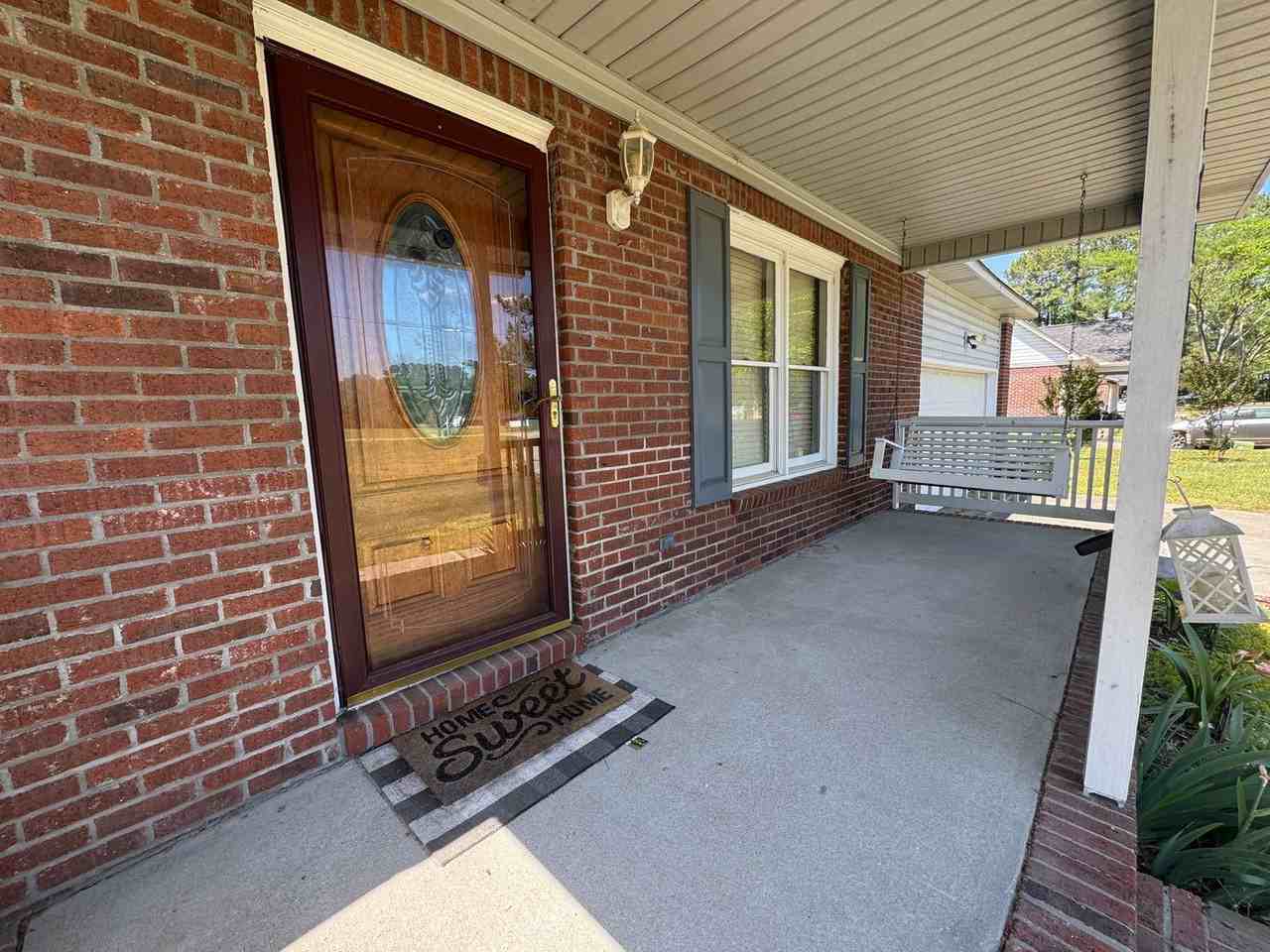 5870 Mcdonald Rd - Photo 5 of 41