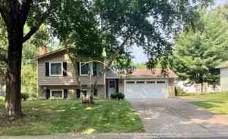 10207 Pilgrim Ln N - Photo 1 of 1