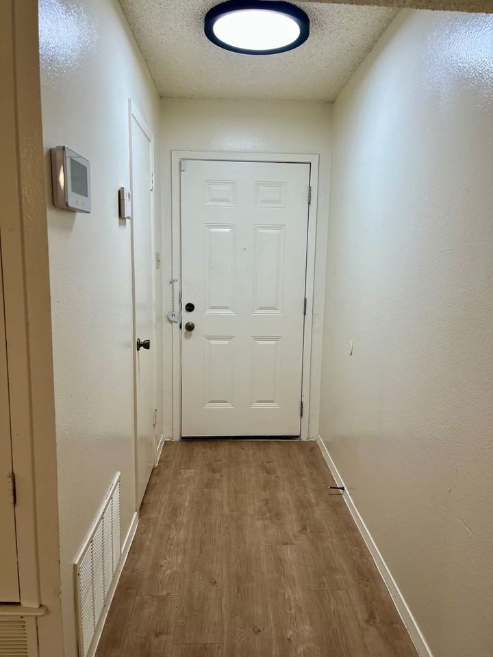 3847 Pipers Meadow St - Photo 3 of 22