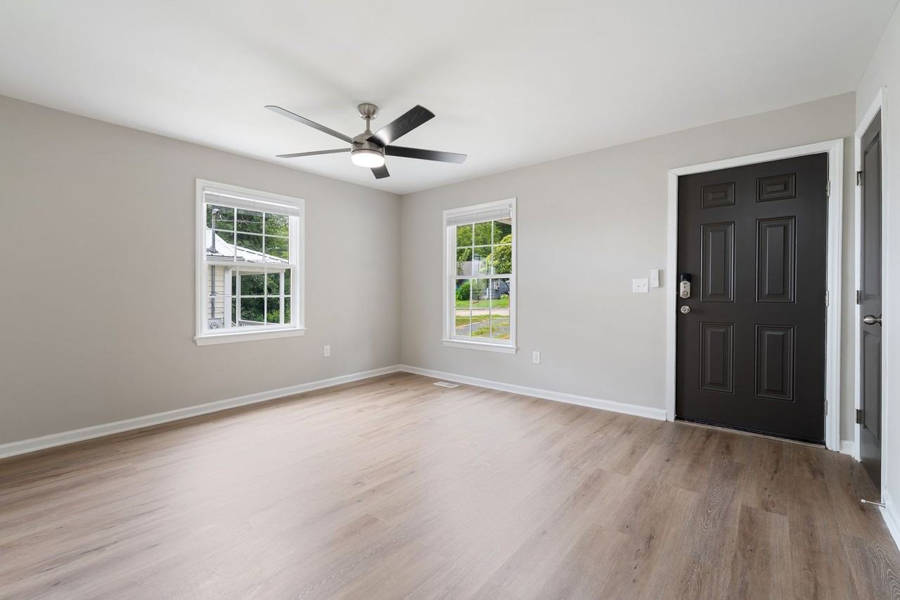 1236 Berkeley St - Photo 3 of 17