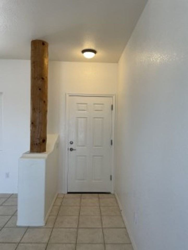 583 Aloha Way - Photo 4 of 14