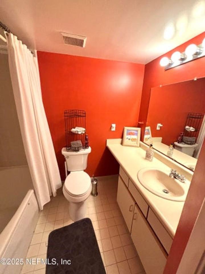 1255 Ponce Island Dr - Photo 5 of 26