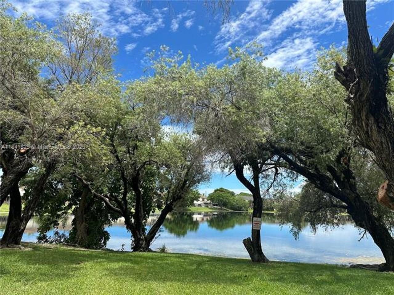 9375 9375 Fontainebleau Blvd TH L222 - Photo 2 of 22