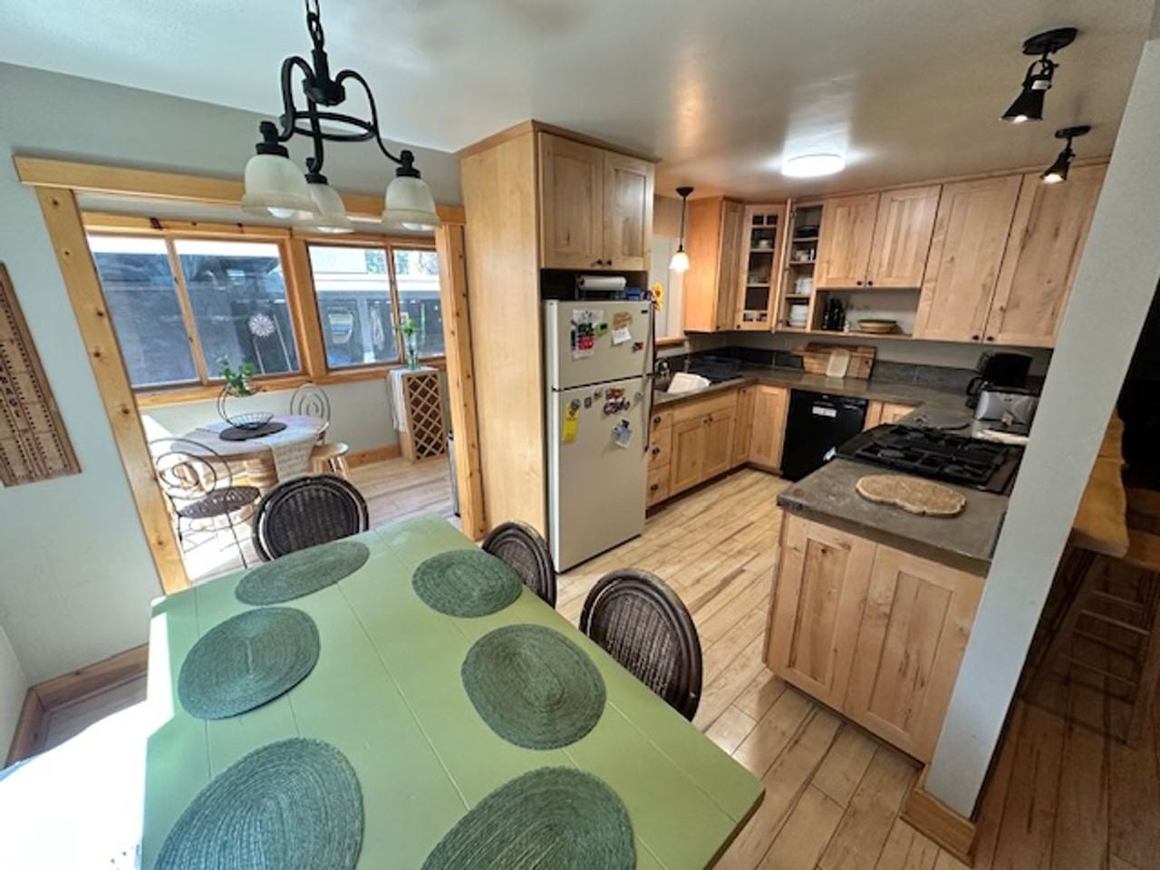 1242 Dedi Ave - Photo 6 of 16