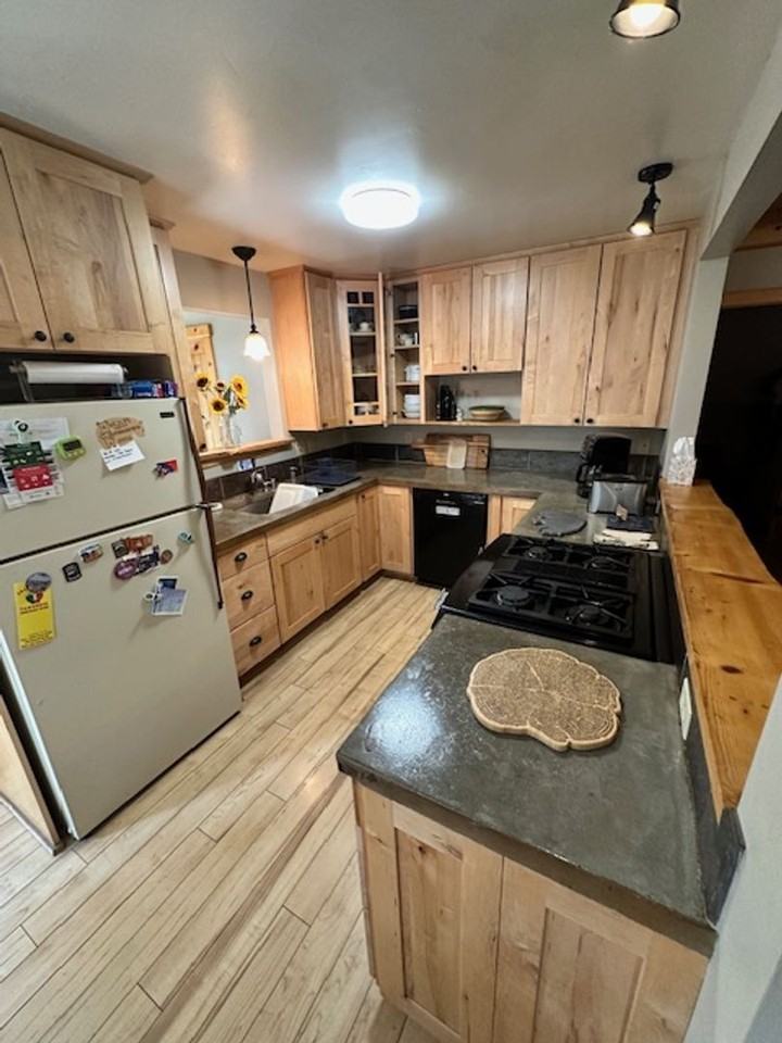 1242 Dedi Ave - Photo 7 of 16