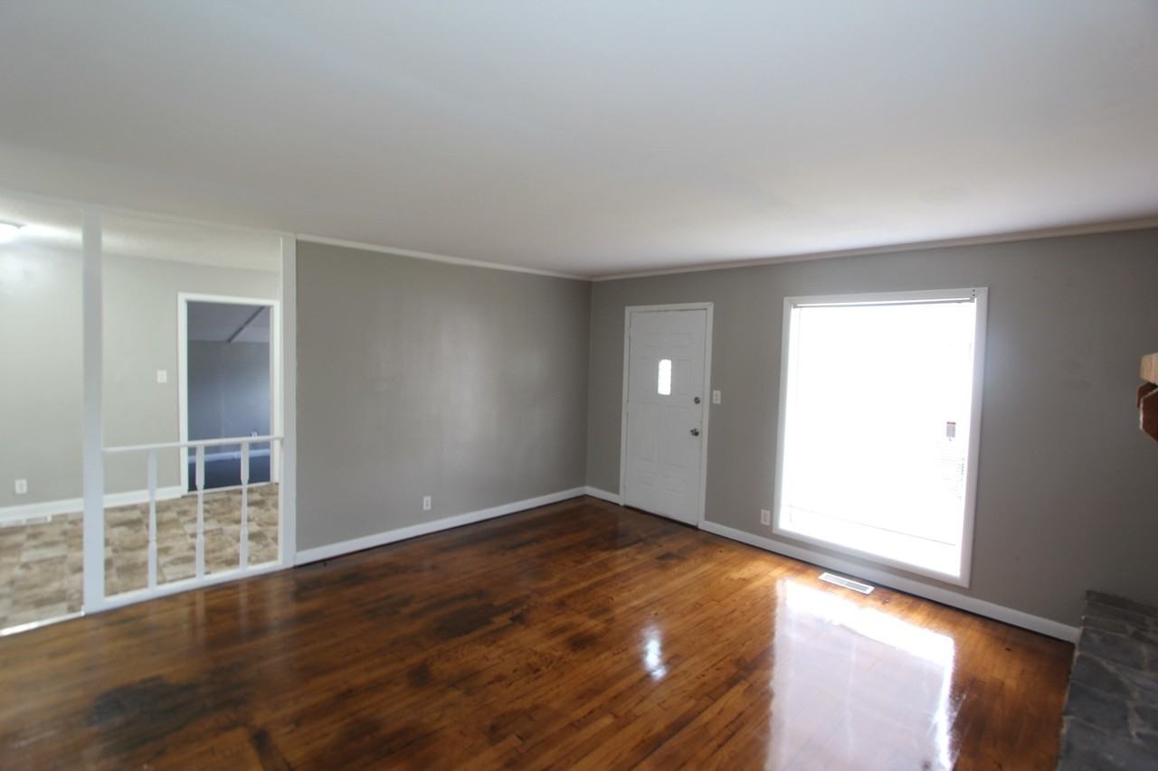 4231 40th Ave N - Photo 4 of 14