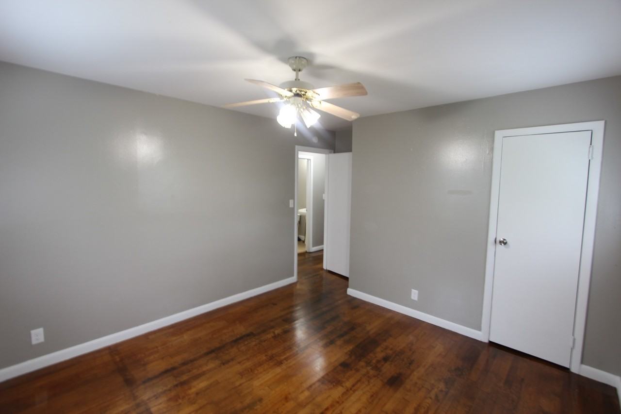 4231 40th Ave N - Photo 7 of 14