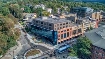featured image of 409 College Ave