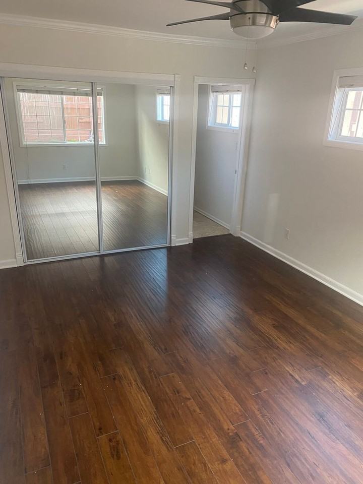 t7819 - Photo 7 of 32