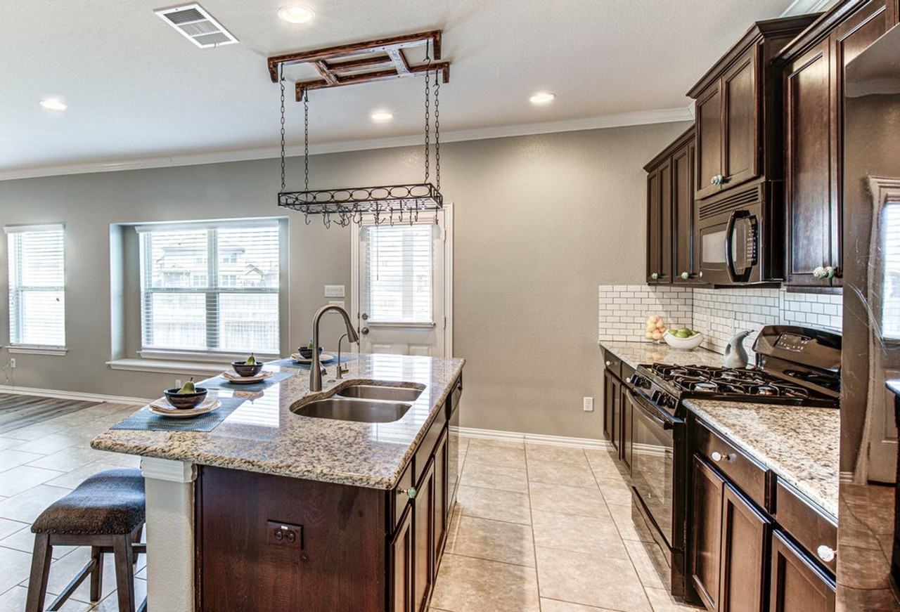 508 Nogales Ln - Photo 6 of 42