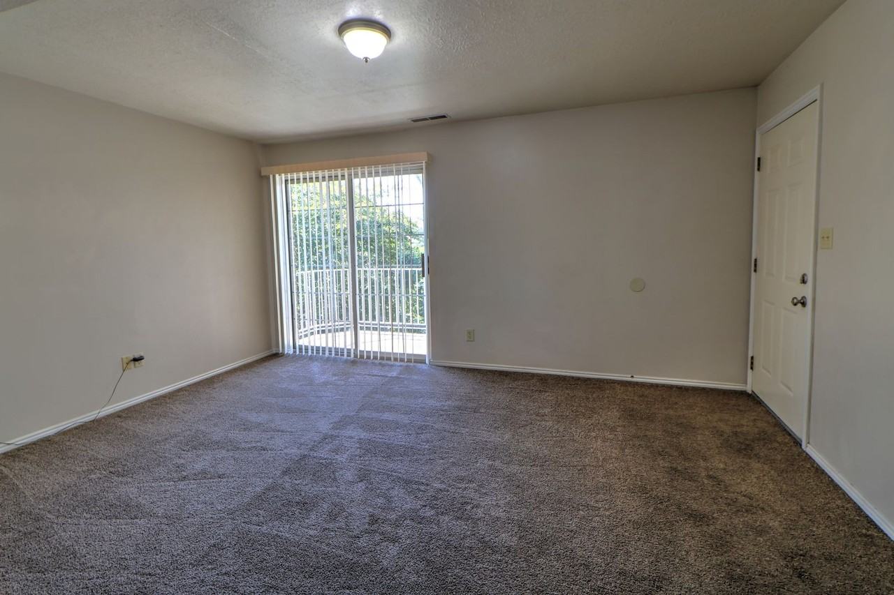 1273 Riverside Ave #11 - Photo 4 of 20