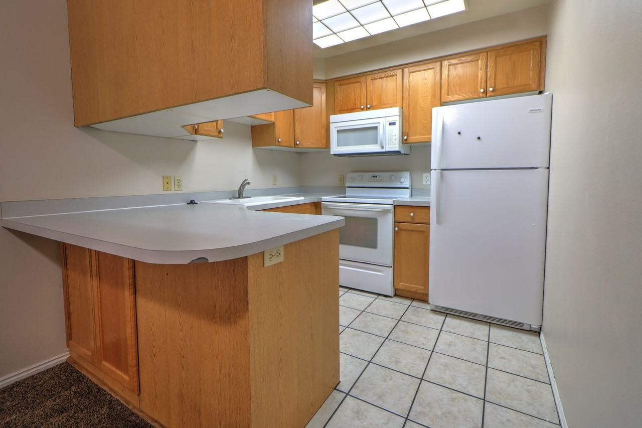 1273 Riverside Ave #11 - Photo 7 of 20