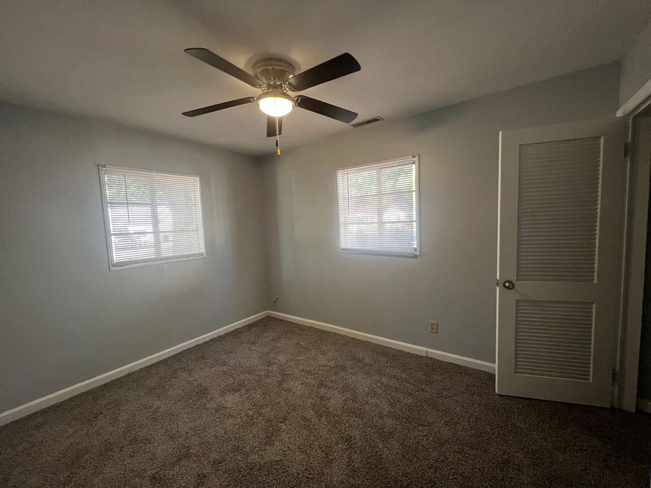 1 Ridge Ct - Photo 7 of 8