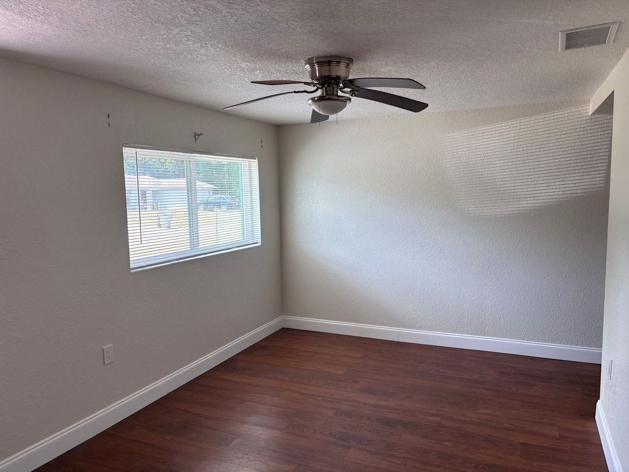 3708 Avenue K - Photo 3 of 12