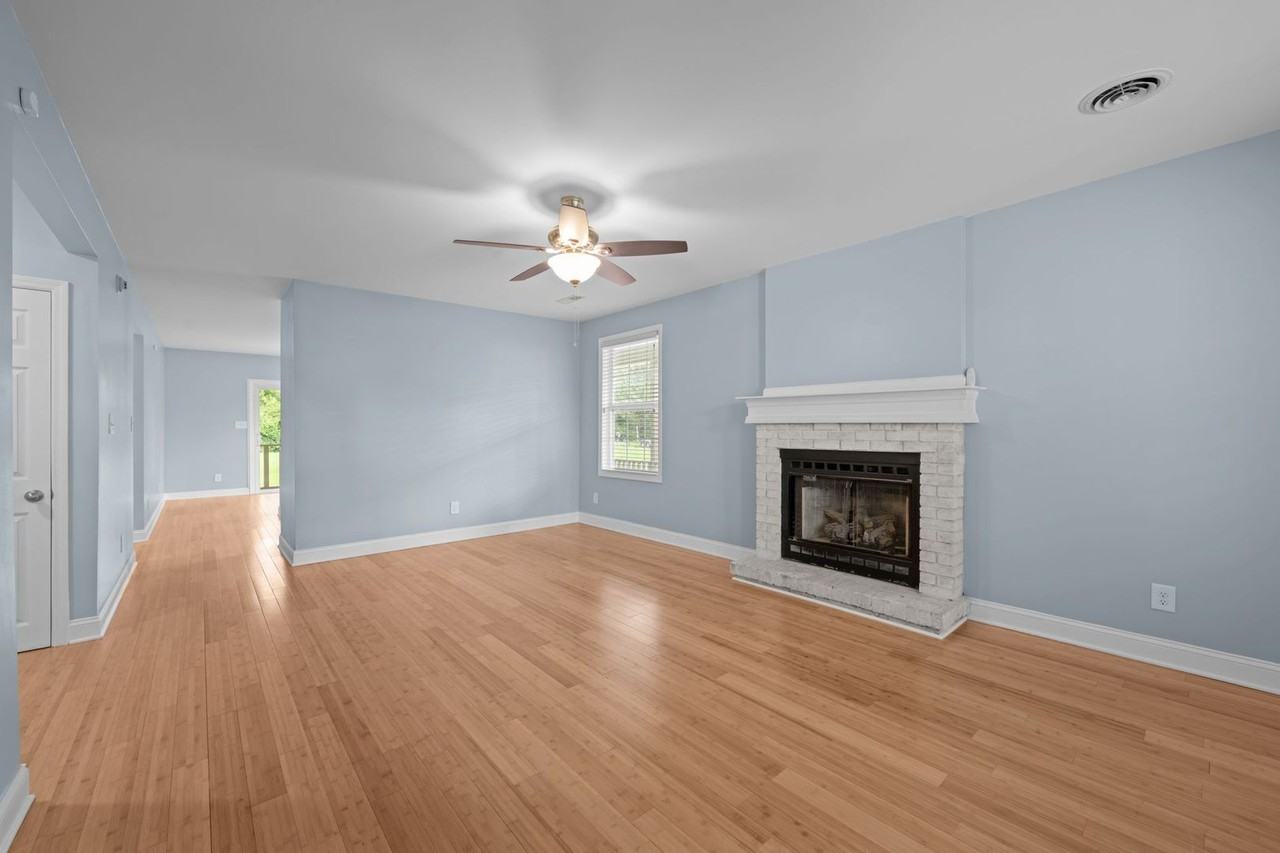 309 Madam Moores Ln - Photo 2 of 23