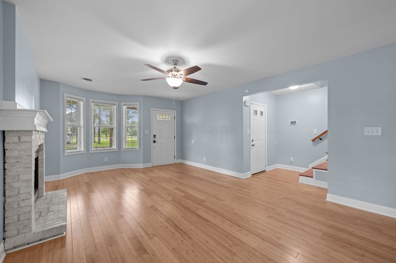 309 Madam Moores Ln - Photo 3 of 23