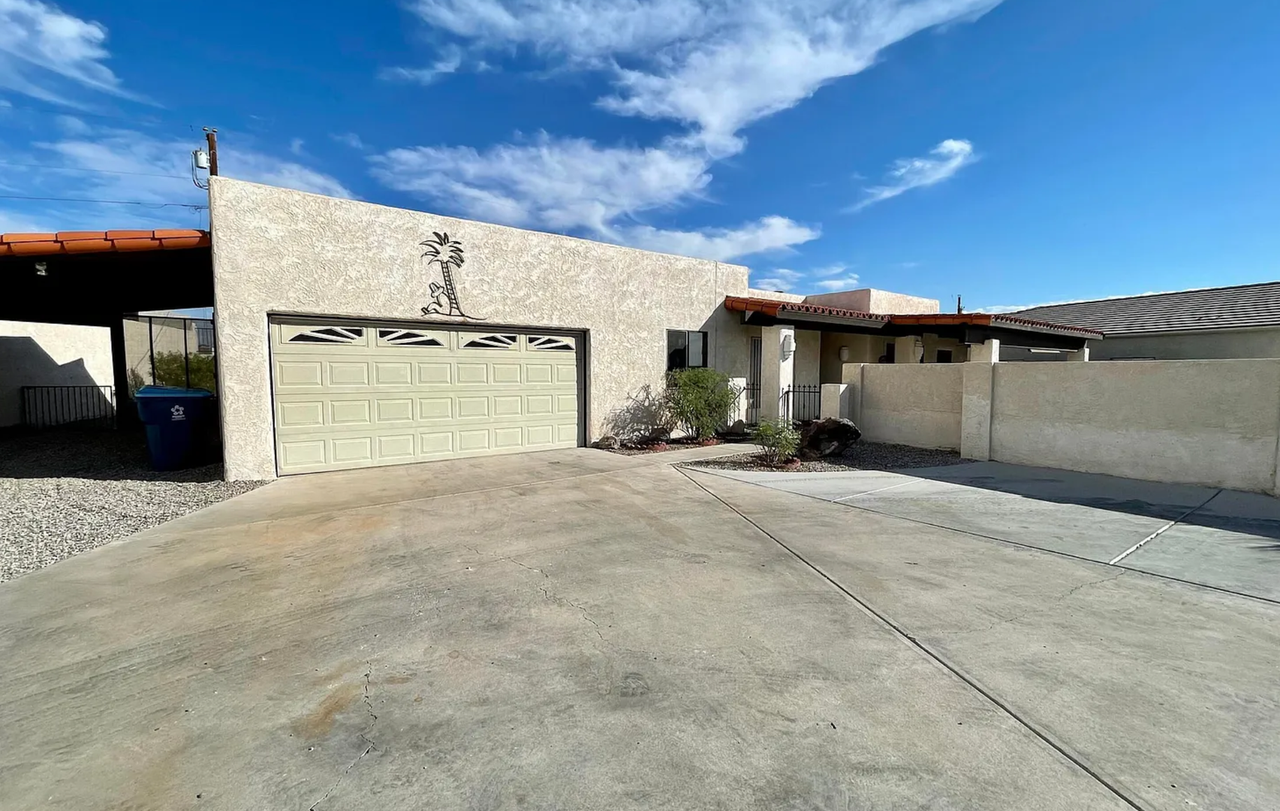 264 Acoma Blvd S - Photo 2 of 20