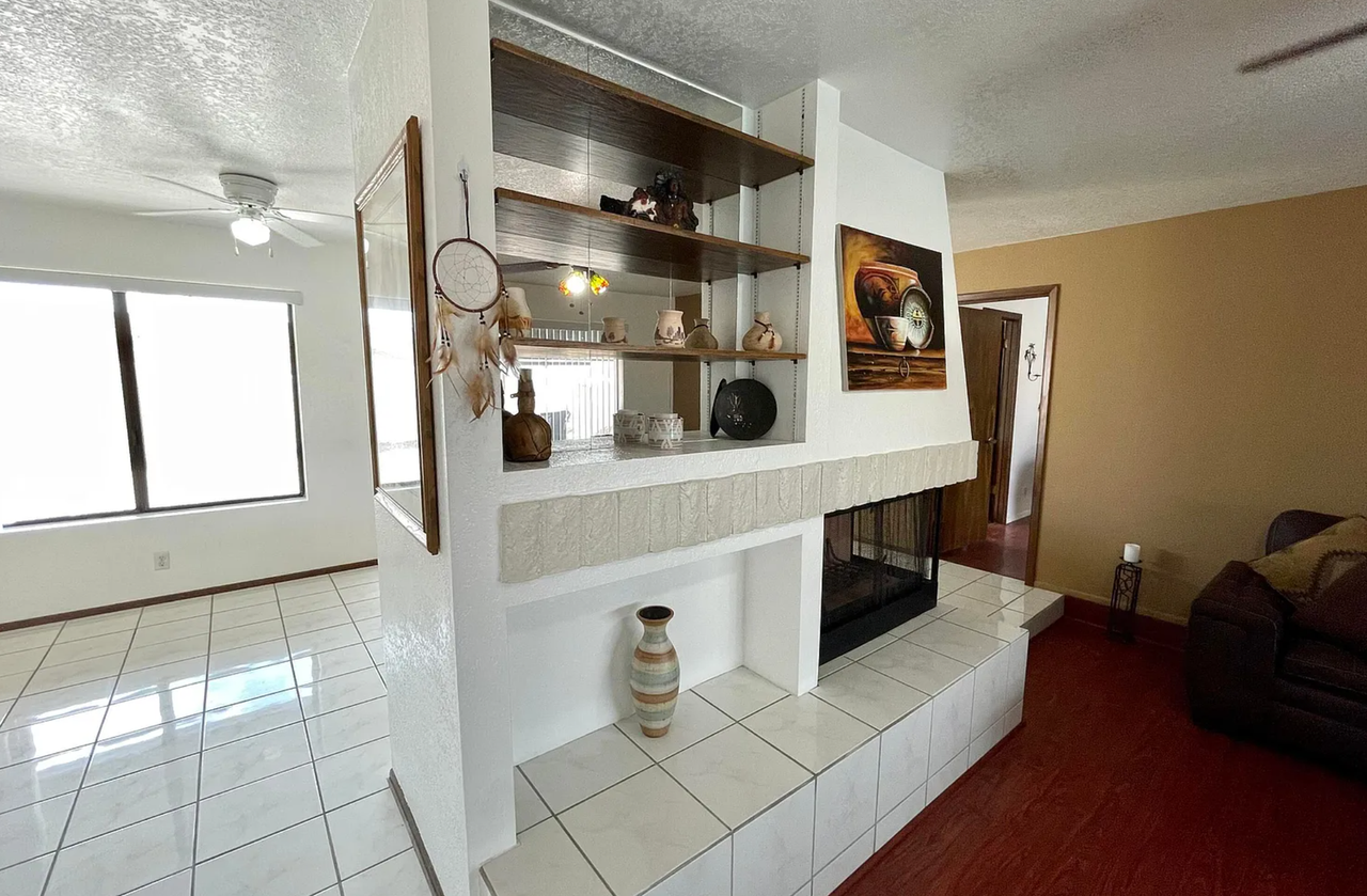 264 Acoma Blvd S - Photo 4 of 20