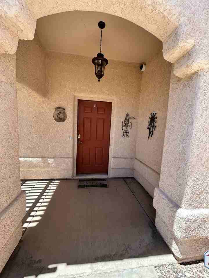 3901 Breakwater Dr - Photo 2 of 31