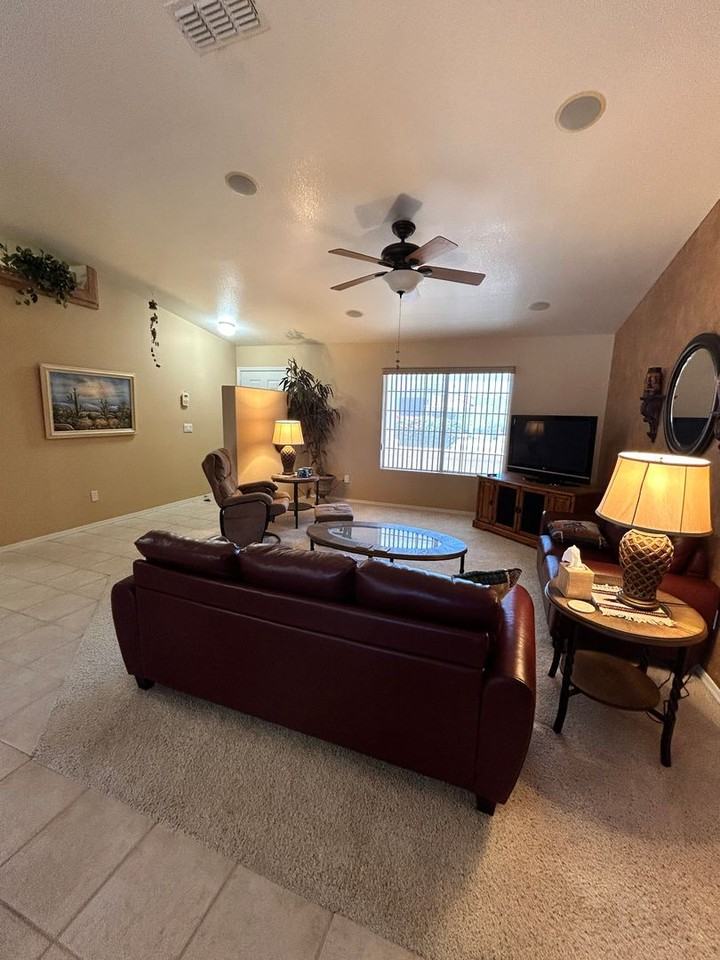 3901 Breakwater Dr - Photo 5 of 31